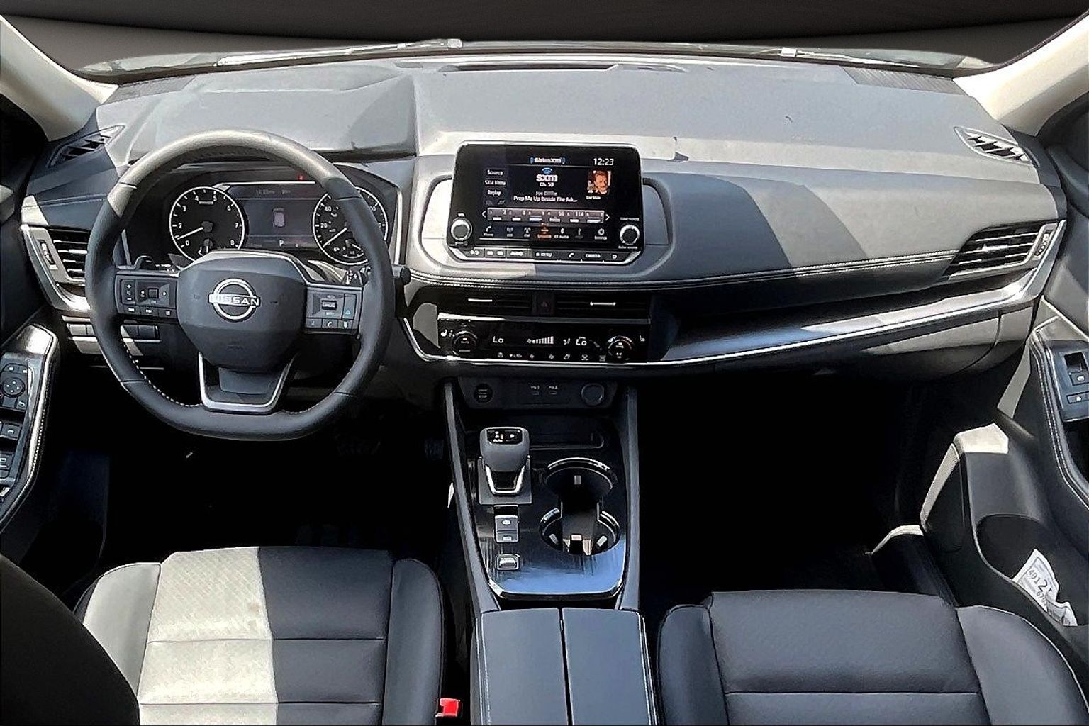 New 2026 Nissan Rogue SV Crossover in Norman #TC672620 | Bob Moore